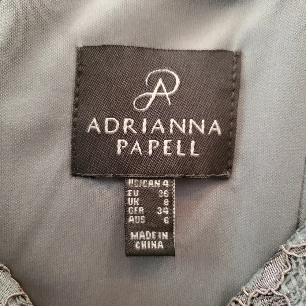 Dress - Picture 5 of 5